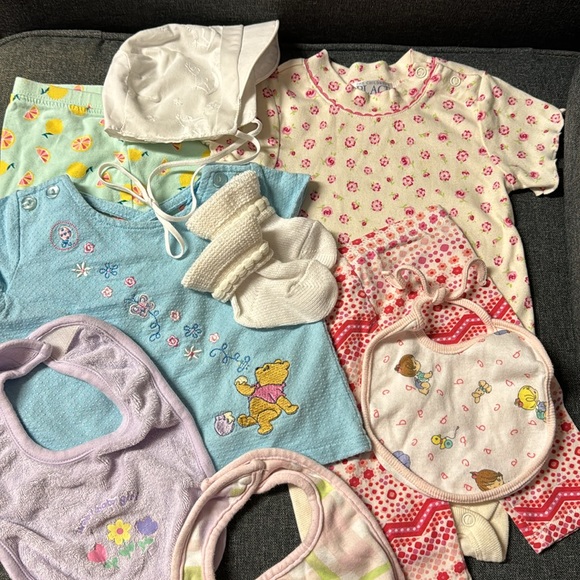 9 Items DISNEY Pooh PRECIOUS MOMENTS HEALTHTEX CHILDREN’S PLACE CARTERS 12 Mos. - Picture 4 of 14